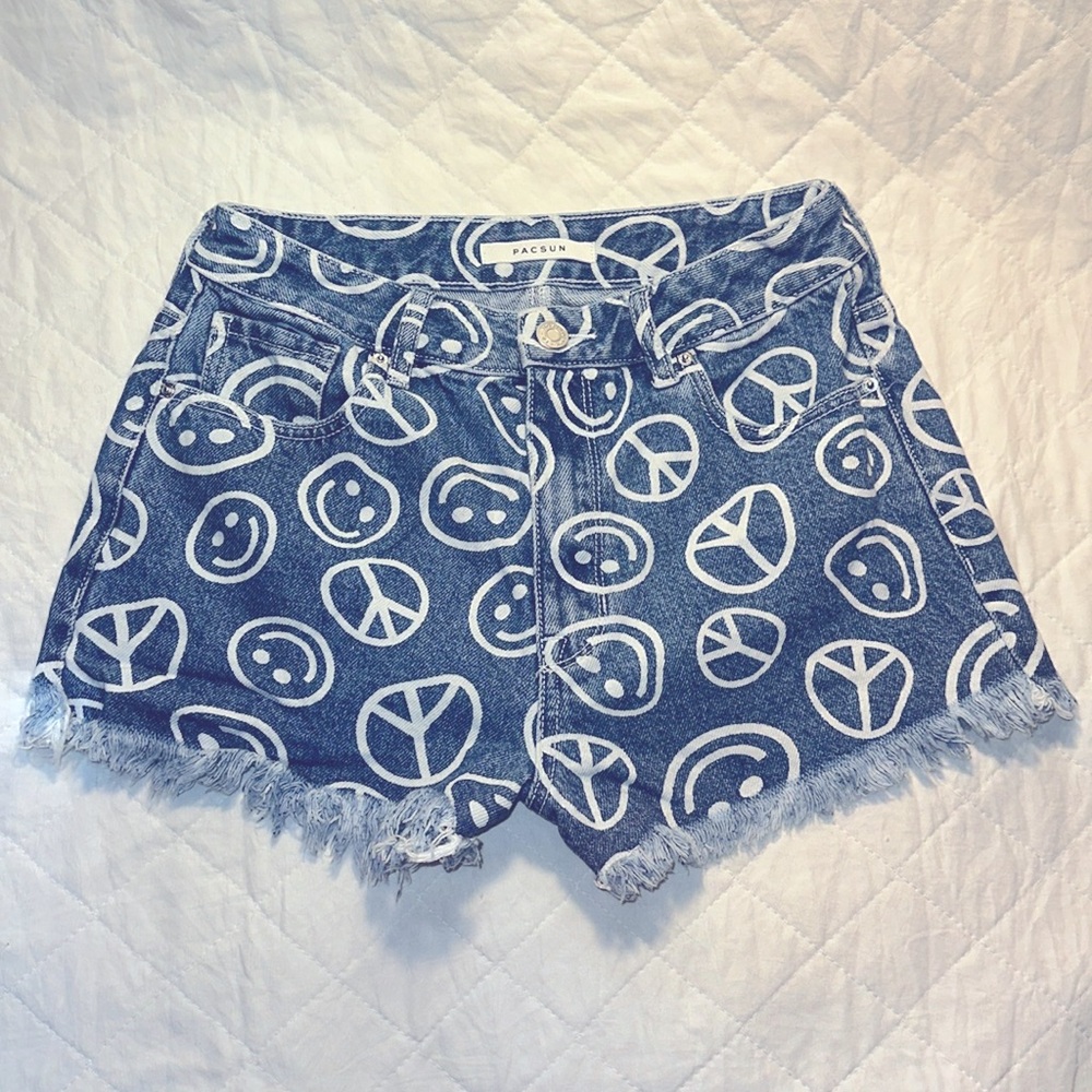 NEW womens PacSun smiley peace sign festival high-rise shorts  S:26